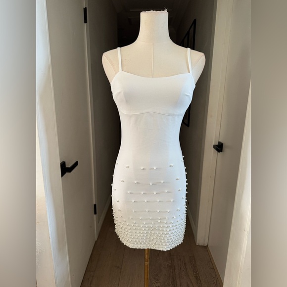 NWOT | Lulus | White Bodycon Pearl Sleeveless Mini Dress | Sz XS - Picture 5 of 9
